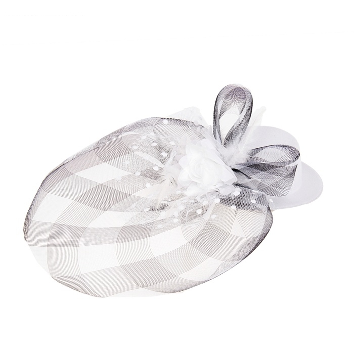 Карнавальный зажим шляпка и вуалетка цветы, цвет белый