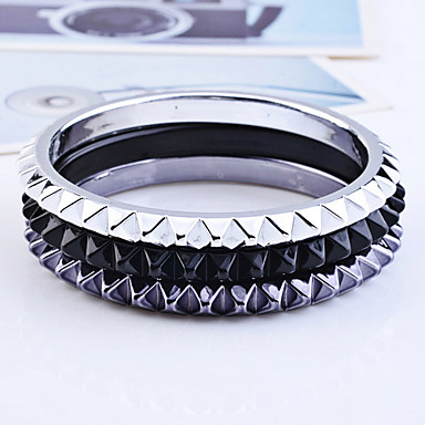 3 PCS Rivet Браслет Костюм (разных цветов)
