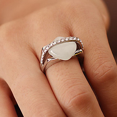 Мода очаровательной Ring Gem горный хрусталь (Random Color)