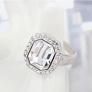 Циркон Кристалл обручальное кольцо (размер 8)