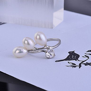 Heart-Shaped Diand Pearl Ring