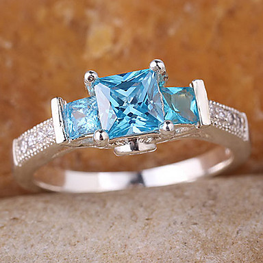 0,925 Серебряное кольцо для женщин квадратной формы 3-Stone Цирконий