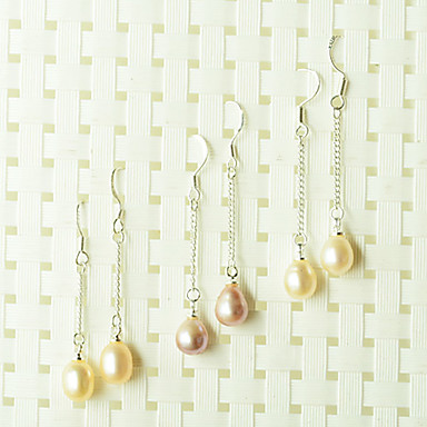 одной цепью жемчужной сережкой