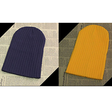 Стильная шапка в стиле унисекс