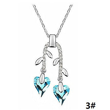 С бриллиантами отделения Heart-Shaped Crystal ожерелье
