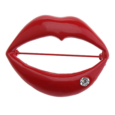 Big uth губы и бриллиантовая брошь