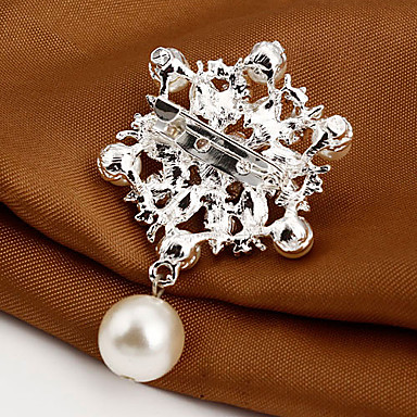 Свадебный стиль Элегантный Посеребренная горный хрусталь брошь (случайный цвет)