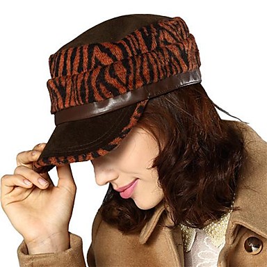 Леди Военно шляпа